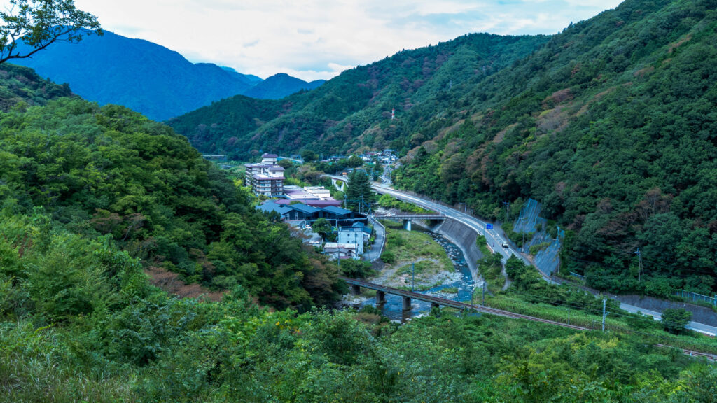 山梨の豊かな自然に囲まれた三世代で楽しむ宿MAGMA RESORT 下部